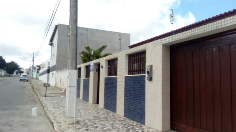 CASA NO BAIRRO RECREIO CASA NO BAIRRO RECREIO