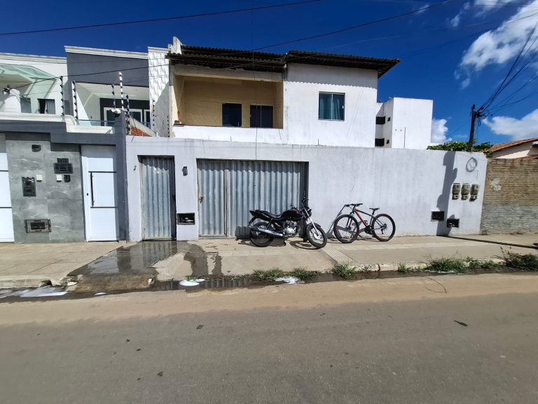 Casa no Bairro Felícia Casa no Bairro Felícia