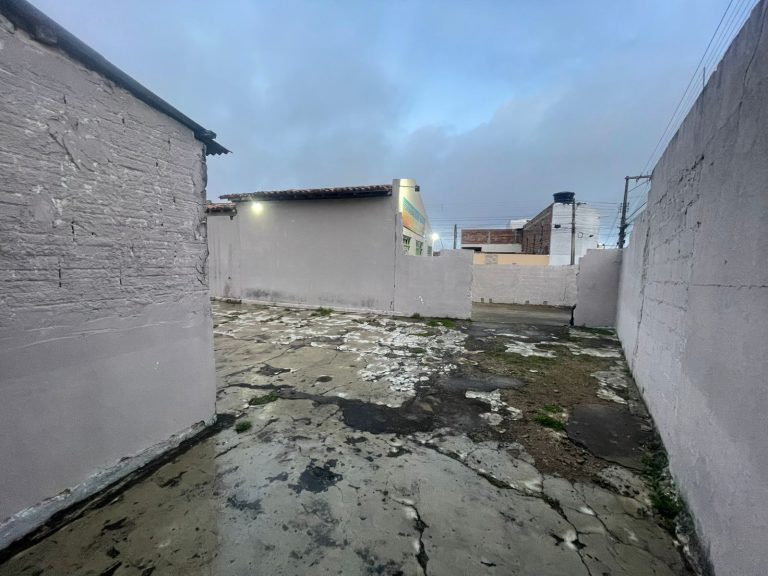 Terreno com Ponto Comercial à Venda na Vila Serrana IV Terreno com Ponto Comercial à Venda na Vila Serrana IV
