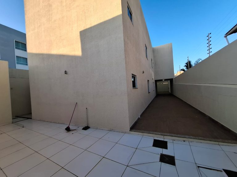 Casa a venda no bairro Candeias