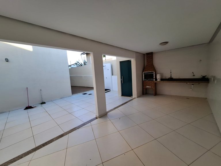 Casa a venda no bairro Candeias