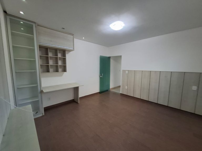 Casa a venda no bairro Candeias