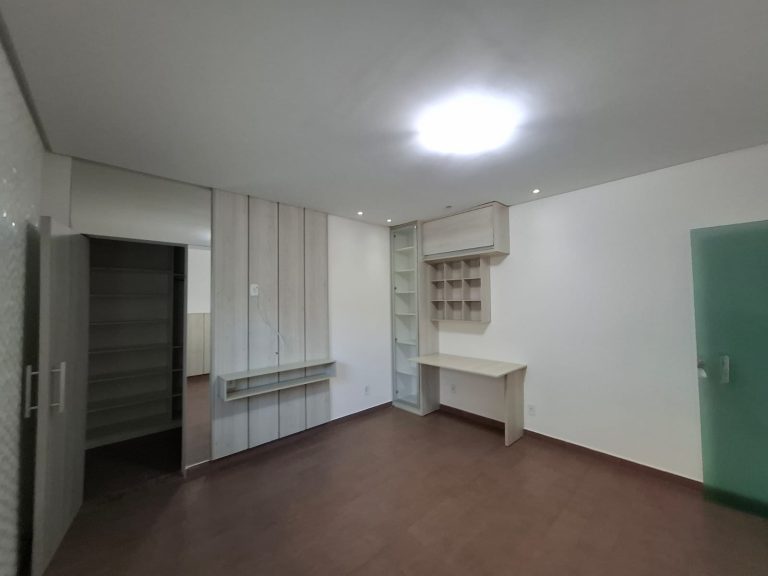 Casa a venda no bairro Candeias