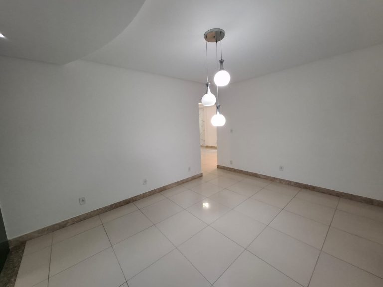 Casa a venda no bairro Candeias