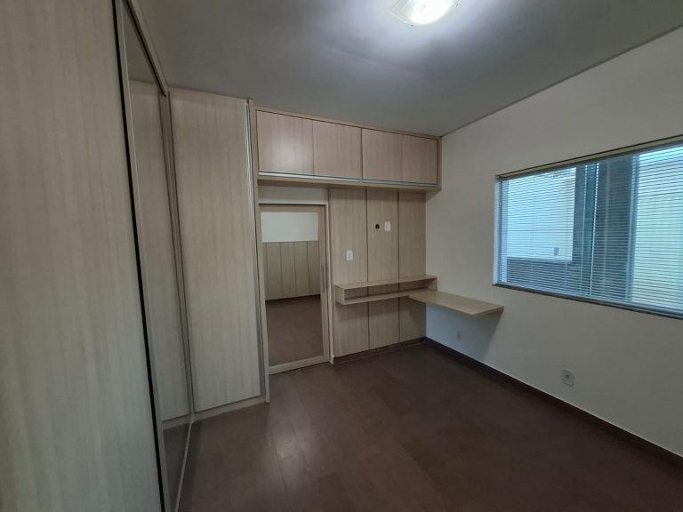 Casa a venda no bairro Candeias