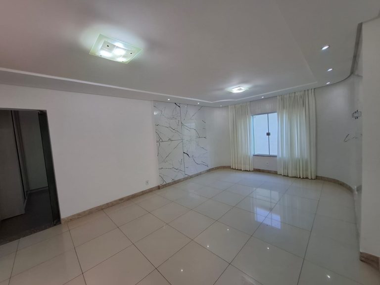 Casa a venda no bairro Candeias