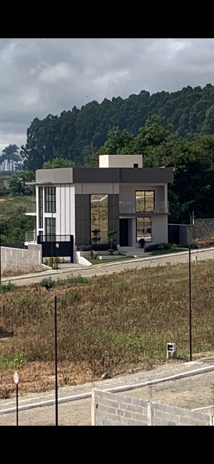 Casa de alto padrão a venda no Condomínio Residencial Caminho das Árvores