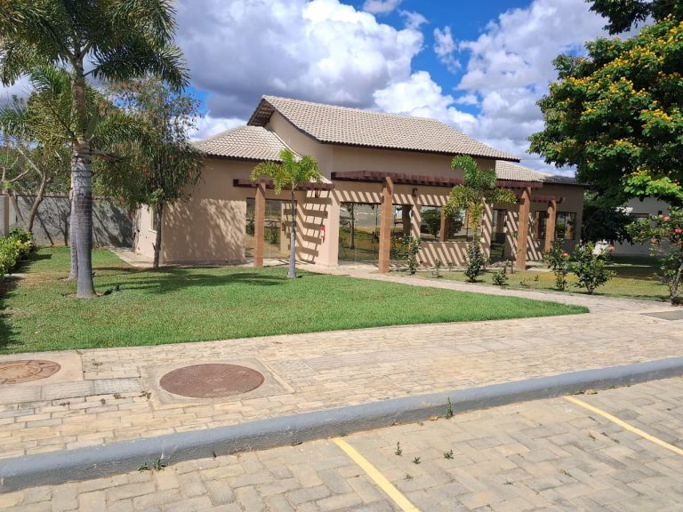 Casa de alto padrão a venda no Condomínio Residencial Caminho das Árvores