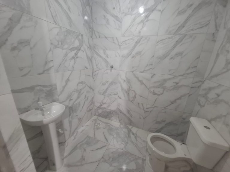 Pontos comerciais para alugar com Habite-se ao fundo do Shopping Conquista Sul na Alameda dos Pássaros