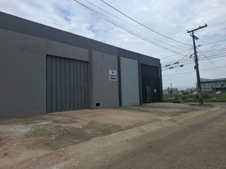 Pontos comerciais para alugar com Habite-se ao fundo do Shopping Conquista Sul na Alameda dos Pássaros