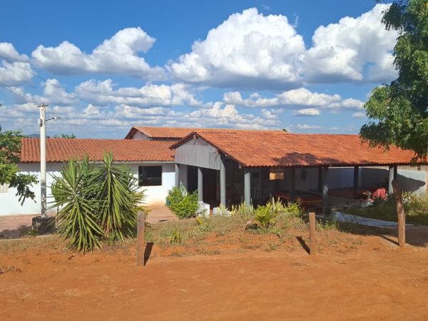 VENDE-SE SÍTIO – ESTRADA VELHA DE CARAÍBAS