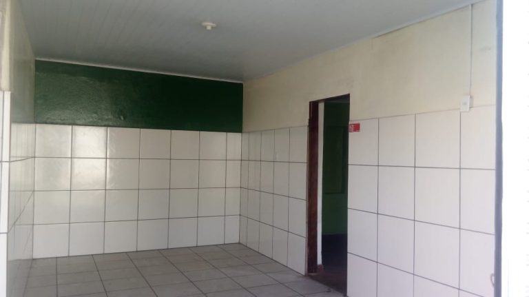 Terreno a venda com casa e ponto comercial no Bairro Recreio