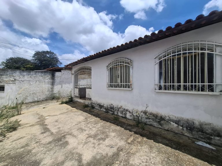 Casa à venda – Urbis IV (Zabelê)