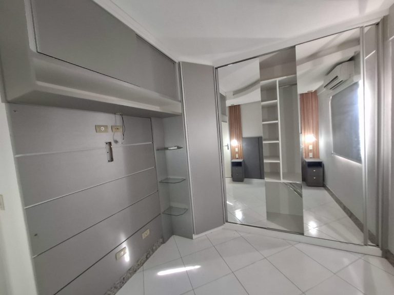 Apartamento mobiliado no bairro Candeias