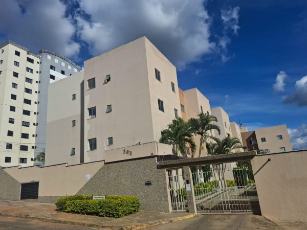Apartamento mobiliado no bairro Candeias