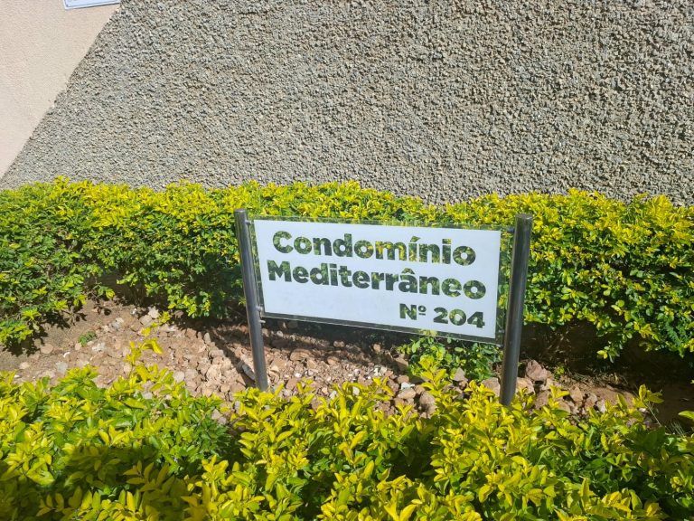 Apartamento mobiliado no bairro Candeias