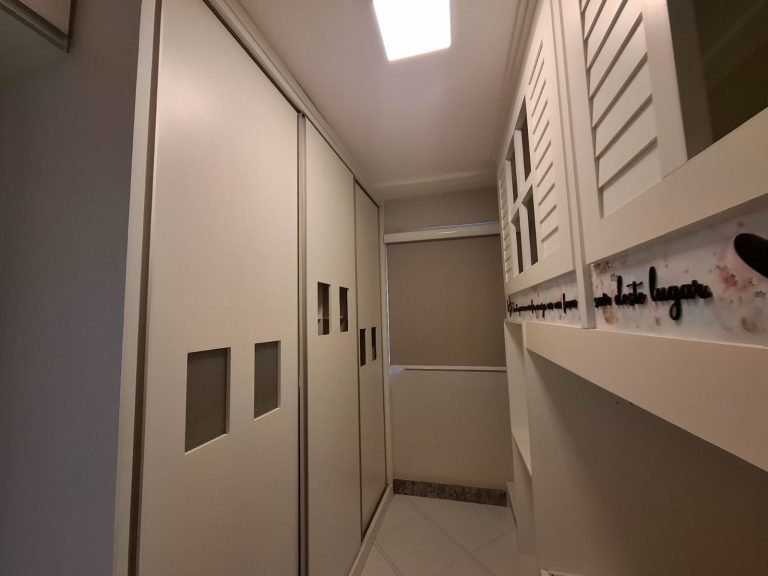 Apartamento mobiliado no bairro Candeias