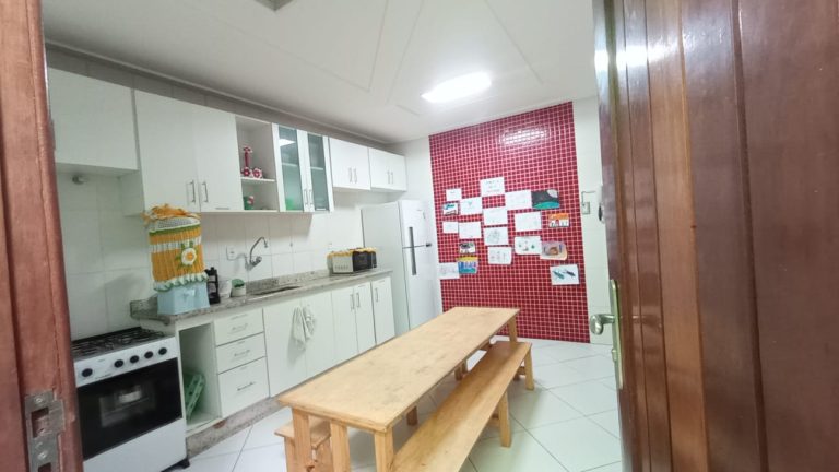 Casa disponível para locação ou venda no Parque Candeias