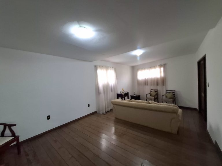 🏡 Casa de Alto Padrão para Locação no Bairro Recreio