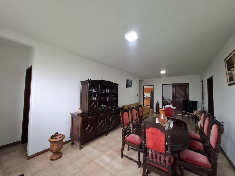 🏡 Casa de Alto Padrão para Locação no Bairro Recreio
