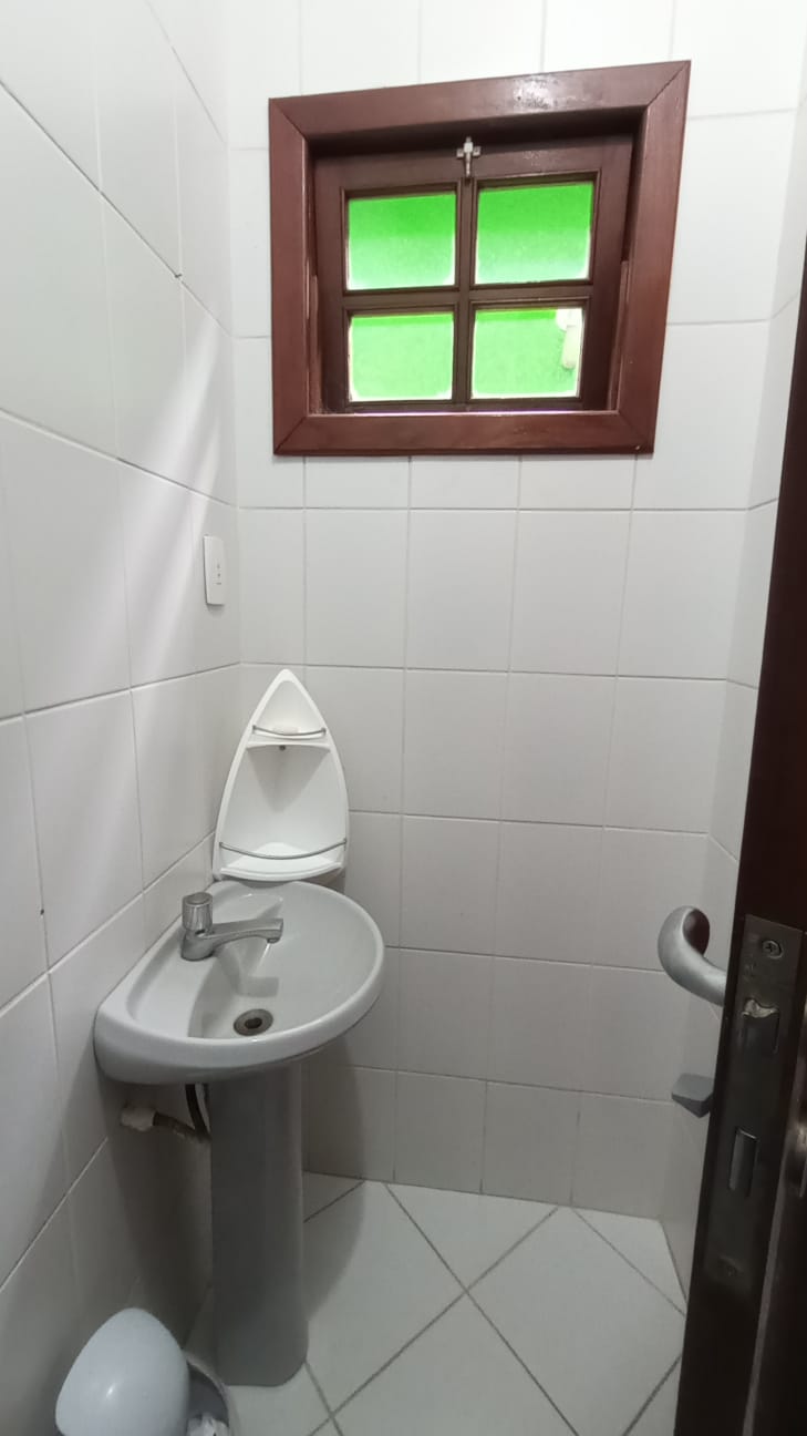 Casa disponível para locação ou venda no Parque Candeias