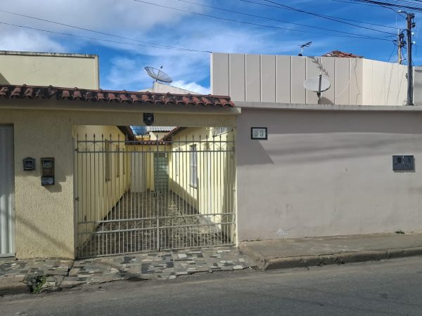 CASA PARA ALUGUEL – BAIRRO SÃO VICENTE