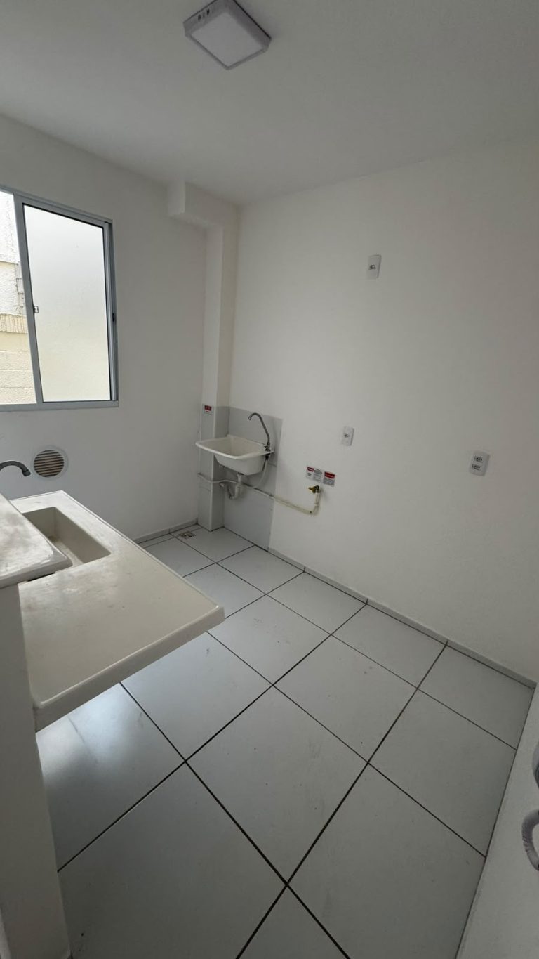 APARTAMENTO TÉRREO COM 2 QUINTAIS PARA ALUGUEL
