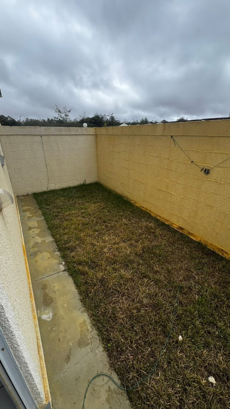 APARTAMENTO TÉRREO COM 2 QUINTAIS PARA ALUGUEL